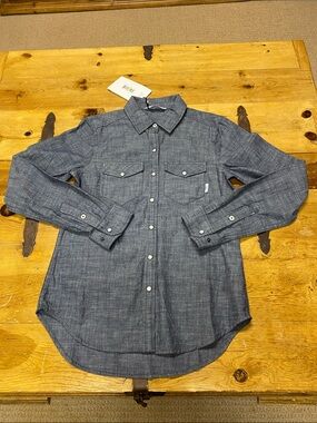 Stio Women’s Long-Sleeve Chambray Shirt dark blue.  XS.